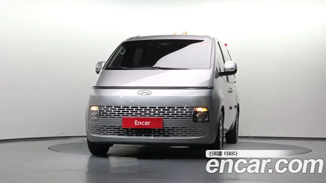 Hyundai Staria 2021 thumb 3
