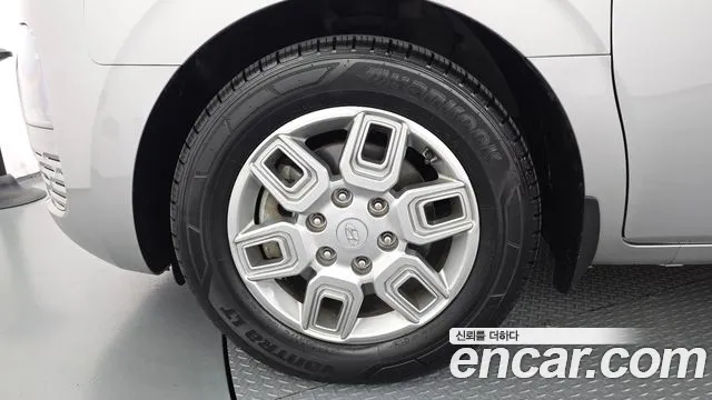 Hyundai Staria 2021 thumb 5