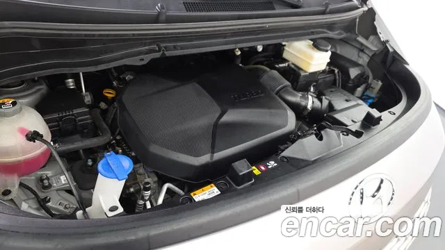 Hyundai Staria 2021 thumb 6
