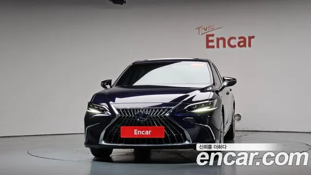 Lexus ES 2022 thumb 2