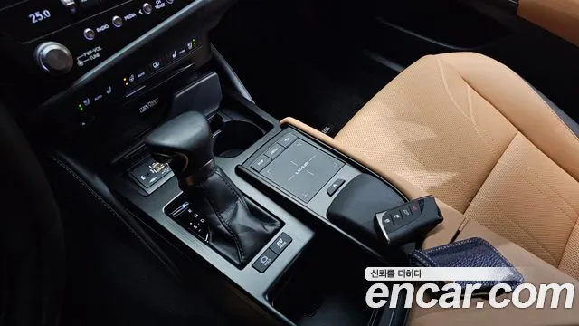 Lexus ES 2022 thumb 8