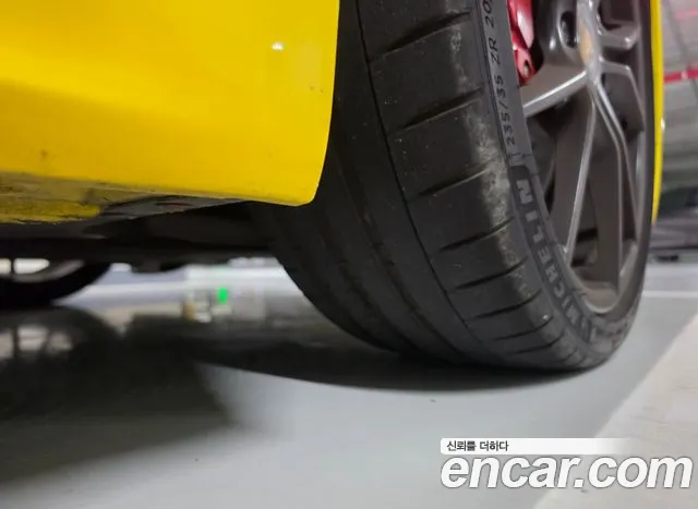 Porsche Cayman 2019 thumb 6