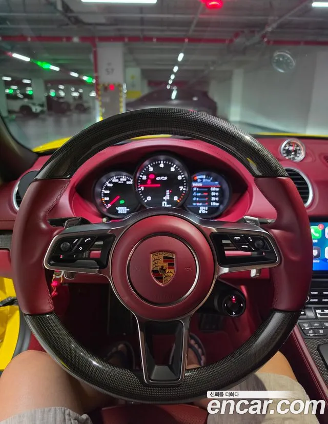 Porsche Cayman 2019 thumb 8