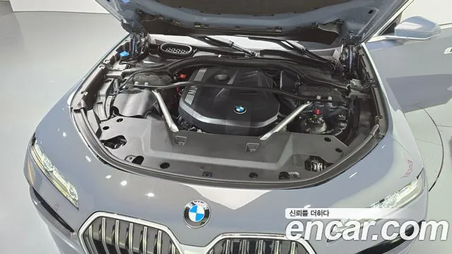 BMW 7-Series 2023 thumb 6