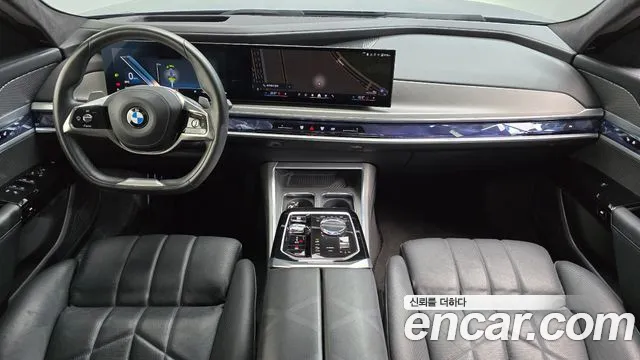 BMW 7-Series 2023 thumb 7