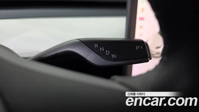 Tesla Model 3 2020 thumb 9