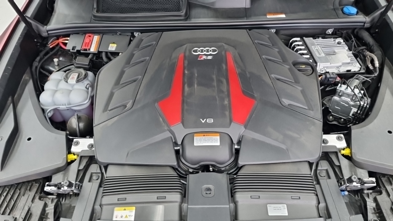Audi RSQ8 2025 thumb 6