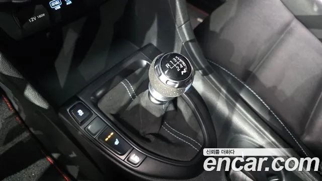 Hyundai Veloster 2019 thumb 9