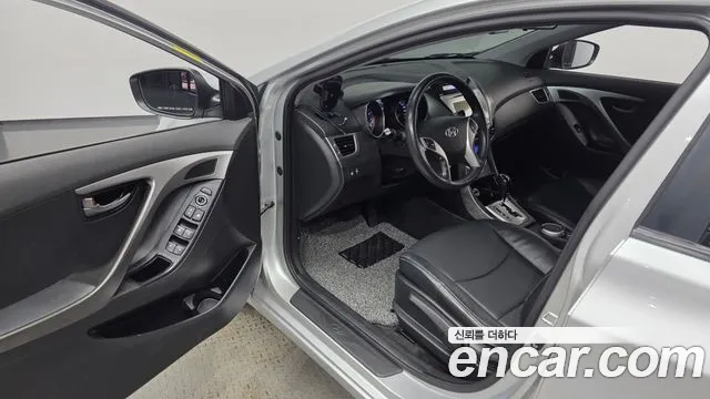 Hyundai Avante 2010 thumb 10