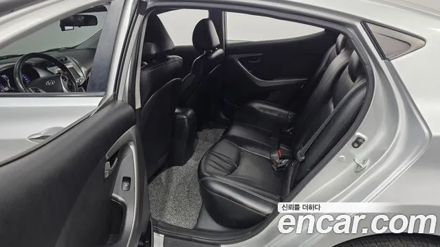 Hyundai Avante 2010 thumb 11