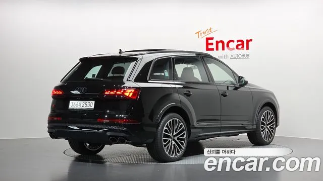 Audi SQ7 2026 thumb 2