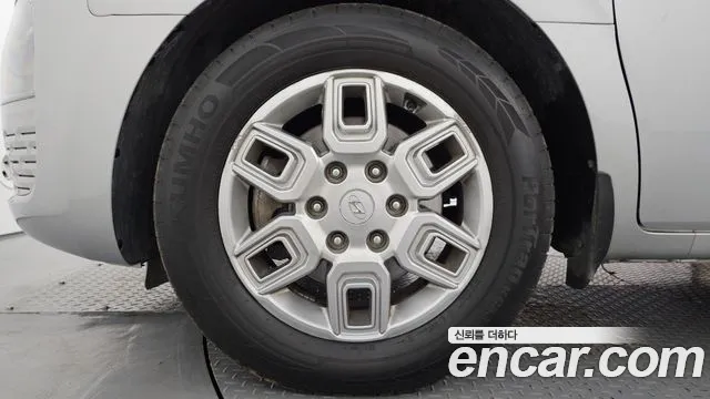 Hyundai Staria 2021 thumb 5