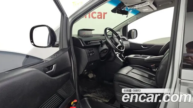 Hyundai Staria 2021 thumb 10