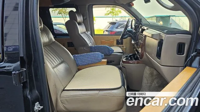 Chevrolet Express Van 2007 thumb 11