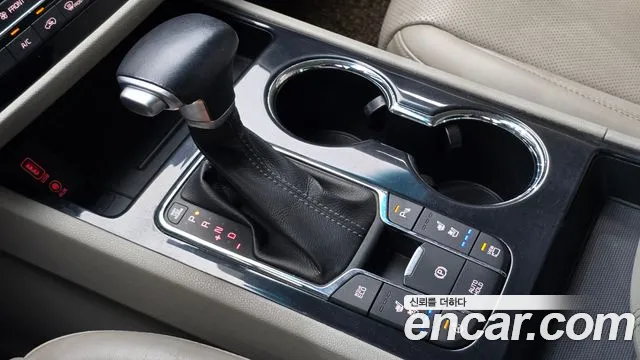 Kia Carnival 2019 thumb 9
