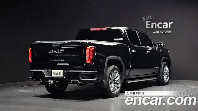 GMC Sierra 2025 thumb 2
