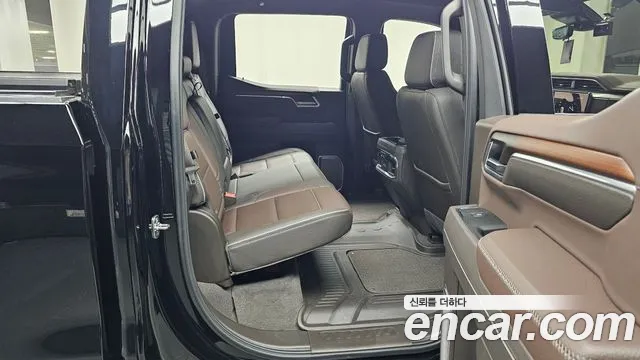 GMC Sierra 2025 thumb 11