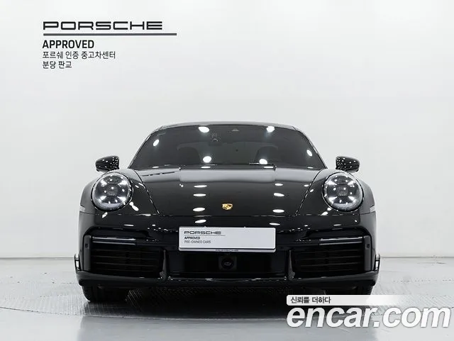 Porsche 911 2021 thumb 3