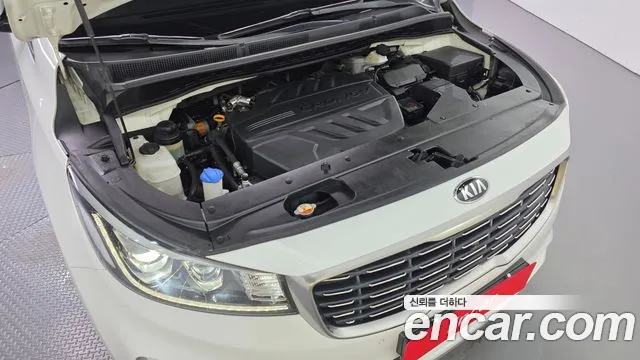 Kia Carnival 2018 thumb 6