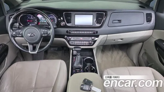 Kia Carnival 2018 thumb 7