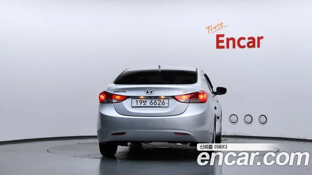Hyundai Avante 2013 thumb 3
