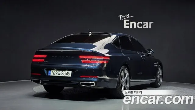 Genesis G80 2022 thumb 2