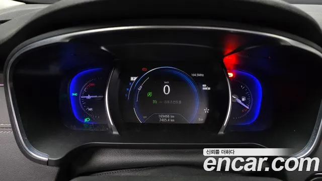 Renault-KoreaSamsung Megane 2016 thumb 8