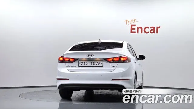 Hyundai Avante 2017 thumb 4