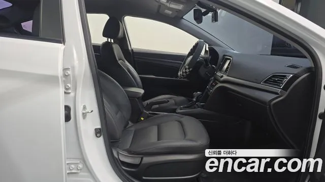 Hyundai Avante 2017 thumb 11