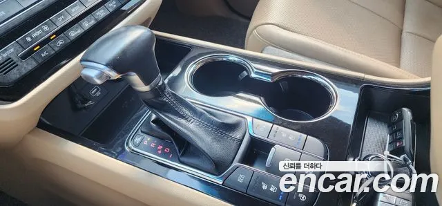 Kia Carnival 2018 thumb 9