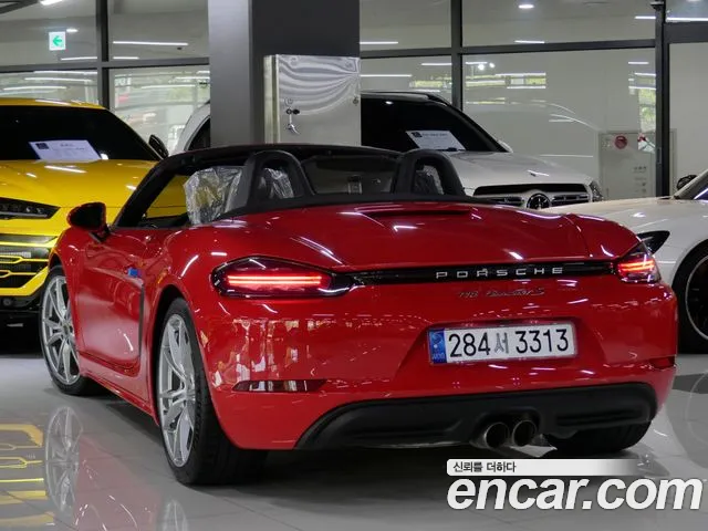 Porsche Cayman 2017 thumb 3