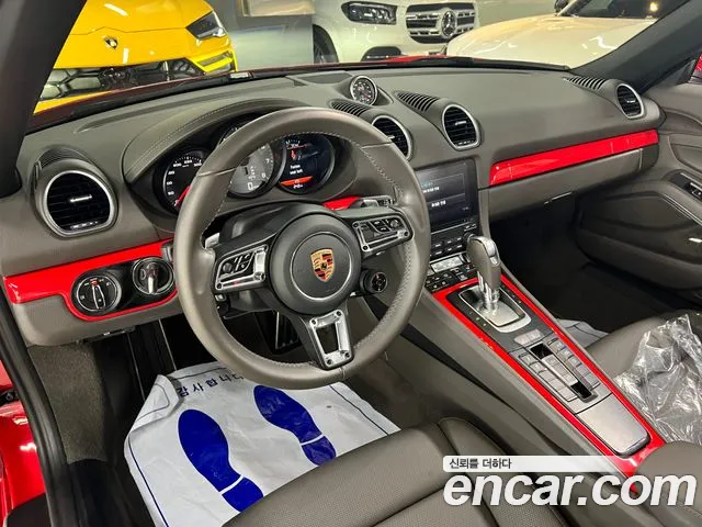 Porsche Cayman 2017 thumb 4