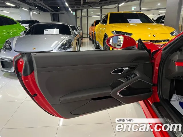 Porsche Cayman 2017 thumb 6