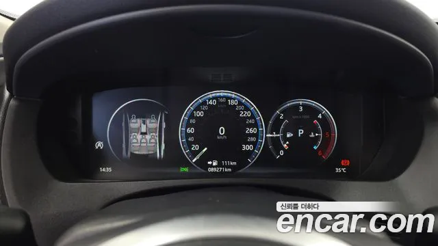 Jaguar XE 2019 thumb 8