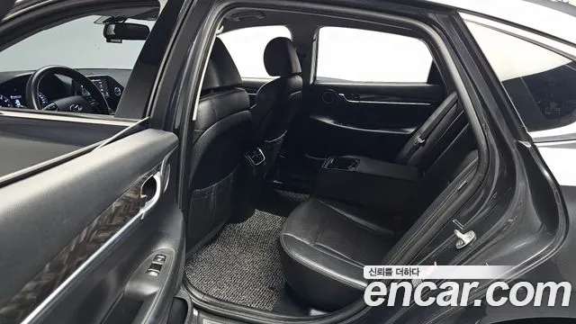 Hyundai Grandeur 2017 thumb 11
