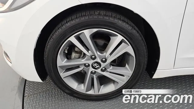 Hyundai Avante 2016 thumb 5