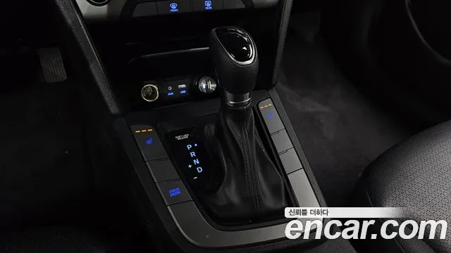 Hyundai Avante 2016 thumb 9