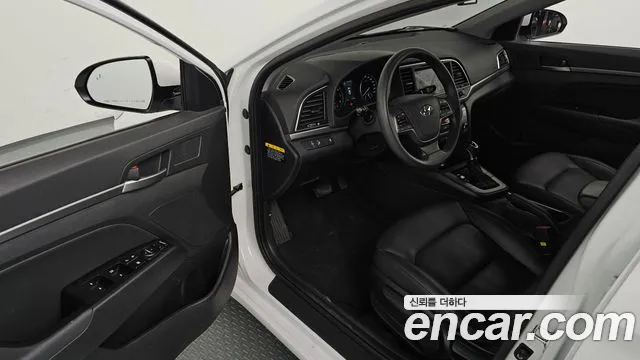 Hyundai Avante 2016 thumb 10