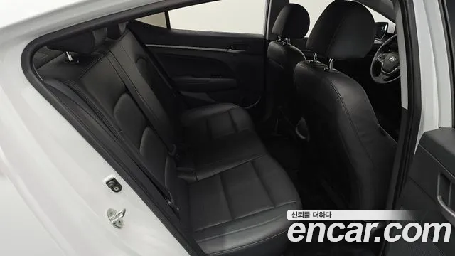 Hyundai Avante 2016 thumb 12