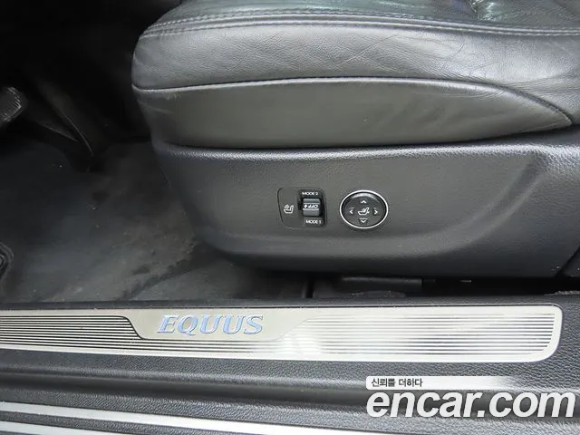 Hyundai Equus 2012 thumb 10