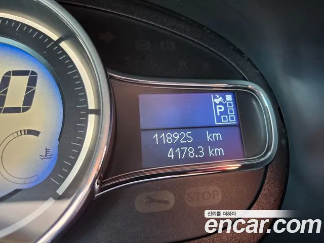 Renault-KoreaSamsung Fluence 2014 thumb 8