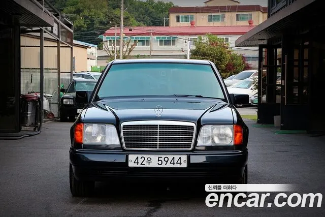 Mercedes-Benz E-Класс 1995 thumb 2