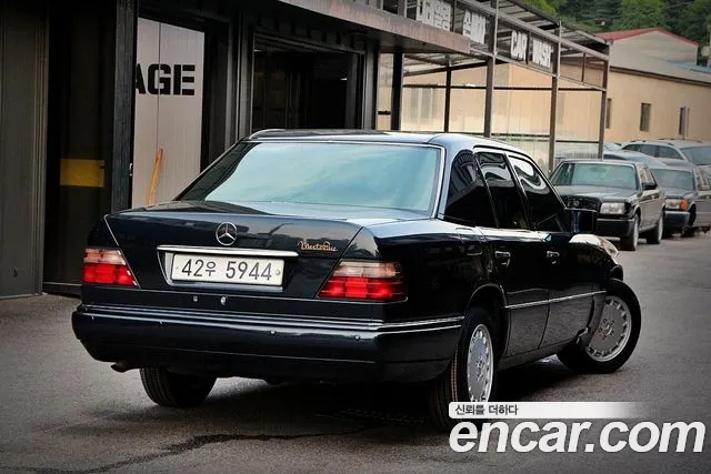 Mercedes-Benz E-Класс 1995 thumb 4