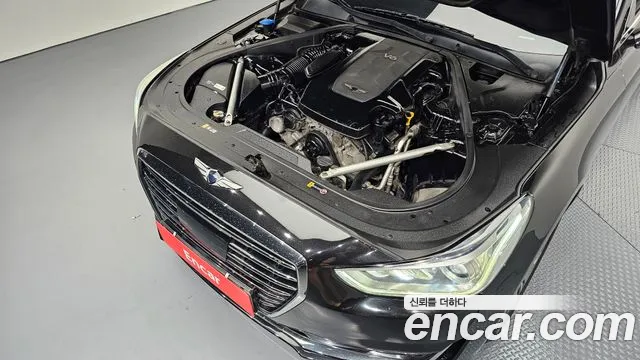 Genesis G90 2018 thumb 6