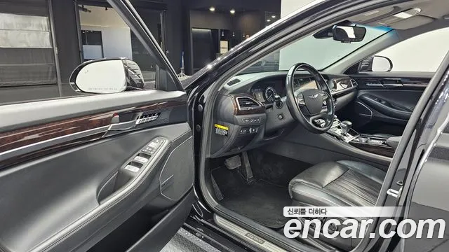 Genesis G90 2018 thumb 10