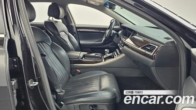 Genesis G90 2018 thumb 11