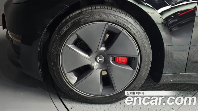 Tesla Model 3 2021 thumb 5