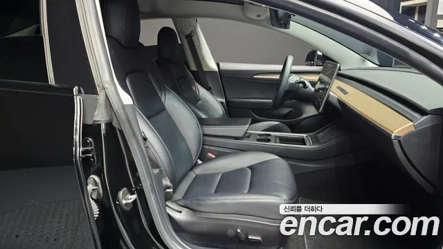 Tesla Model 3 2021 thumb 12