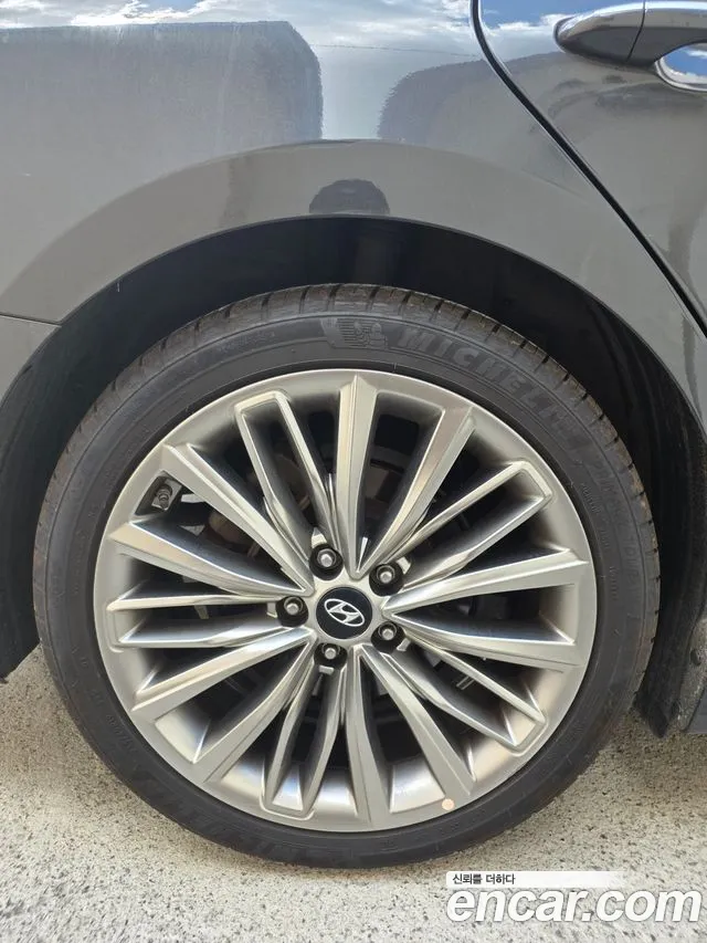 Hyundai Grandeur 2017 thumb 5