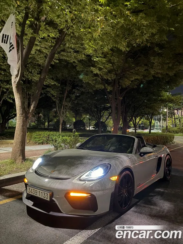 Porsche Cayman 2016 thumb 5